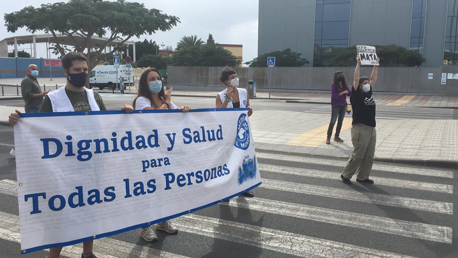 Protesta en el Puerto de Arguineguín en Lanzarote